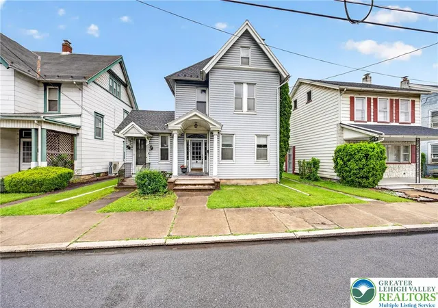 Homes for sale in Whitehall, PA | 5127 2nd St, Whitehall, PA 18052 | MLS# 777472