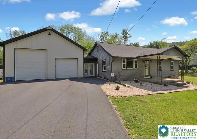 Homes for sale in Exeter Twp, PA | 505 Heidelberg Ave, Exeter Twp, PA 19606 | MLS# 777575