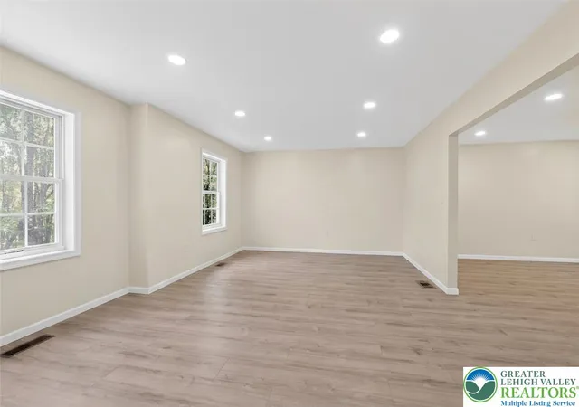Homes for sale in Stroud Twp, PA | 1965 Long Woods, Stroud Twp, PA 18360 | MLS# 777602