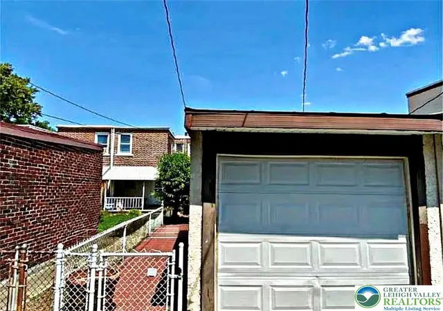 27th image of 2018 W Washington St, Allentown, PA 18104 | MLS# 777544