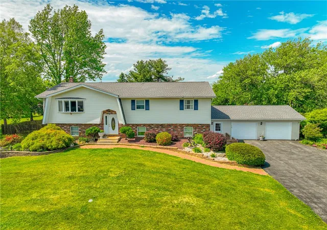 Homes for sale in North Whitehall Twp, PA | 3115 Rick Rd, North Whitehall Twp, PA 18078 | MLS# 777617