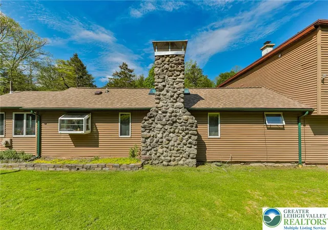 4th image of 331 Cranberry Creek Rd, Paradise Twp, PA 18326 | MLS# 777230