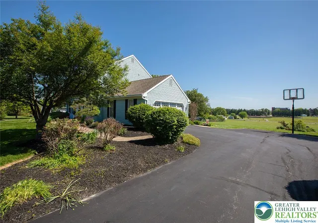 Homes for sale in Maxatawny Twp, PA | 87 Ivy League Dr, Maxatawny Twp, PA 19530 | MLS# 777590