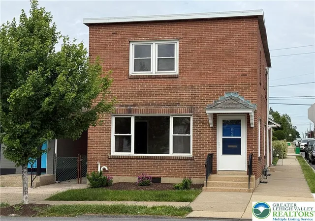 Homes for sale in Allentown City, PA | 827 N 19th St, Allentown City, PA 18104 | MLS# 777610