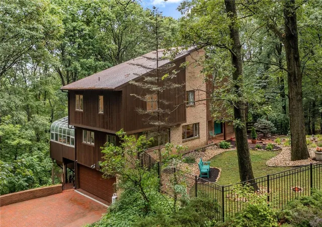 Homes for sale in Bethlehem, PA | 3385 Woodbridge Cir, Bethlehem, PA 18017 | MLS# 777659