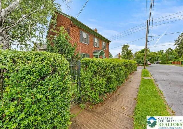 Homes for sale in Bethlehem City, PA | 1204 Market St, Bethlehem City, PA 18018 | MLS# 777670