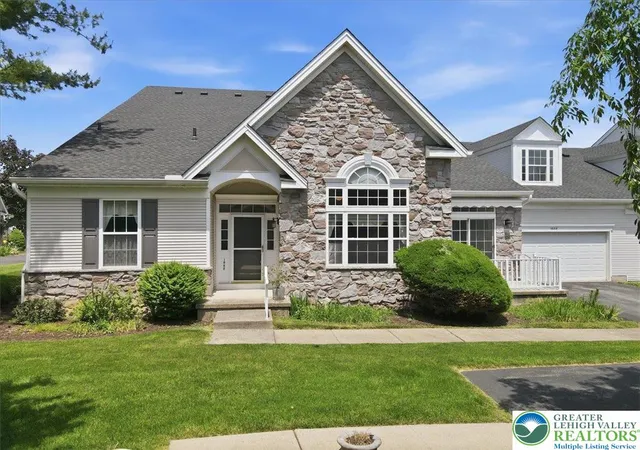 Homes for sale in Hellertown, PA | 1888 Jeanine Wy, Hellertown, PA 18055 | MLS# 777415