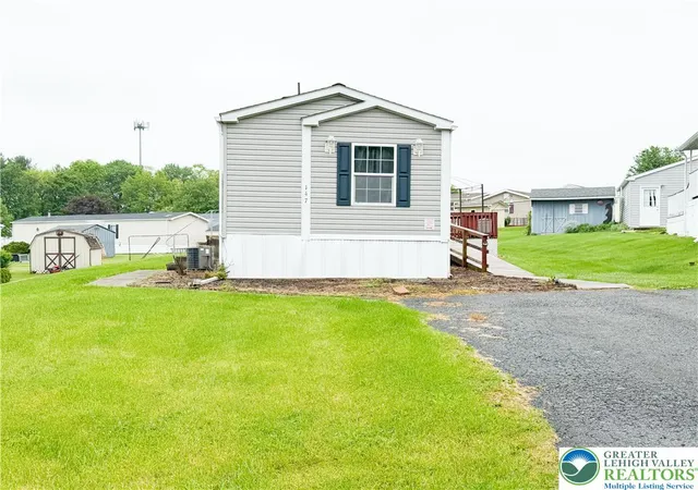 Homes for sale in East Penn Twp, PA | 147 Ashley Ln, East Penn Twp, PA 18235 | MLS# 777697