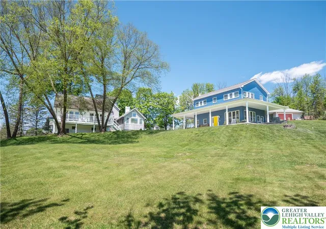 Photo 1 of Single family home for sale at 1072 Five Points Richmond Rd, Bangor, PA 18013 | MLS# 776608 | Listing updated on 2026-06-10