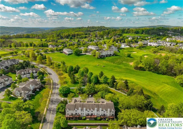Homes for sale in Williams Twp, PA | 163 Muirfield Wy, Williams Twp, PA 18042 | MLS# 777733