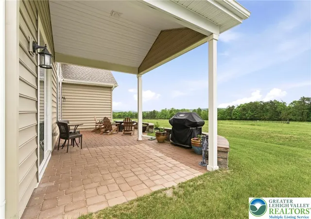 4th image of 5537 Traditions Dr, Upper Saucon Twp, PA 18036 | MLS# 777755