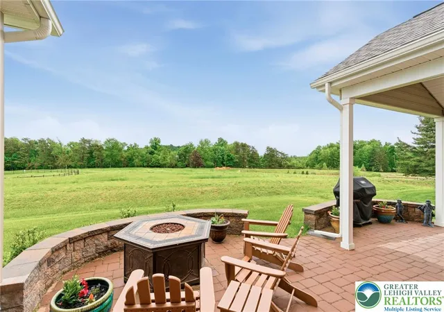 5th image of 5537 Traditions Dr, Upper Saucon Twp, PA 18036 | MLS# 777755