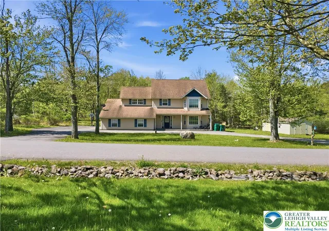Homes for sale in Tobyhanna Twp, PA | 155 Cranberry Dr, Tobyhanna Twp, PA 18610 | MLS# 777581