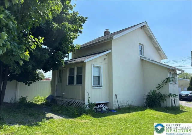 Homes for sale in Salisbury Twp, PA | 920 E Juniata St, Salisbury Twp, PA 18103 | MLS# 777413