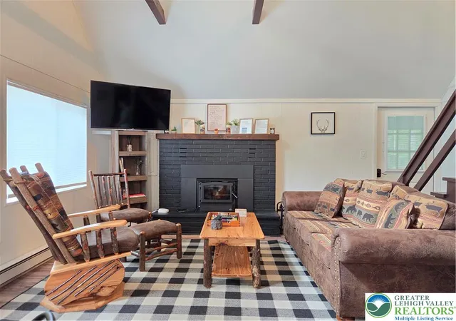 Homes for sale in Coolbaugh Twp, PA | 136 Tomhickon Trl, Coolbaugh Twp, PA 18347 | MLS# 777443