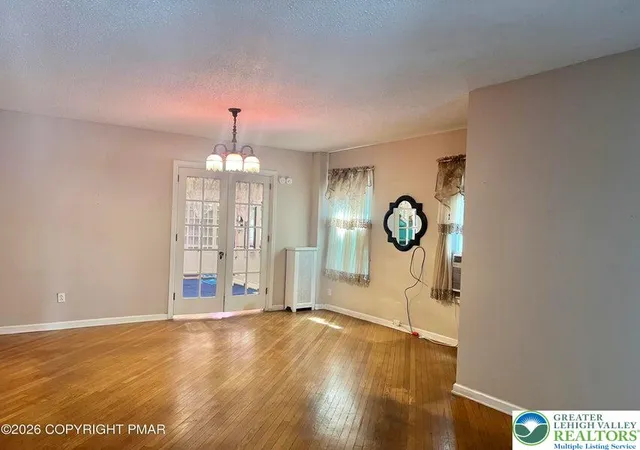 Homes for sale in Jim Thorpe Boro, PA | 111 W Broadway, Jim Thorpe Boro, PA 18229 | MLS# 777747