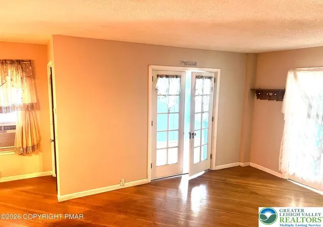 Homes for sale in Jim Thorpe Boro, PA | 111 W Broadway, Jim Thorpe Boro, PA 18229 | MLS# 777747