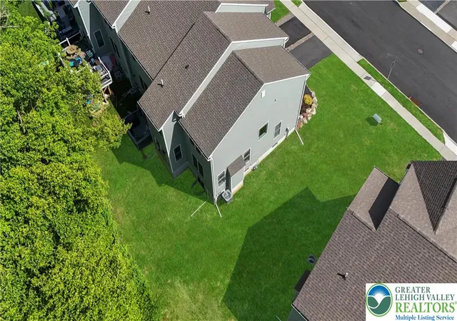 5th image of 4462 Benjamin Ct, Emmaus, PA 18049 | MLS# 777738