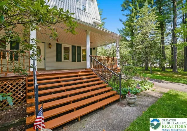 Homes for sale in Greentown, PA | 1015 Route 390, Greentown, PA 18426 | MLS# 777543