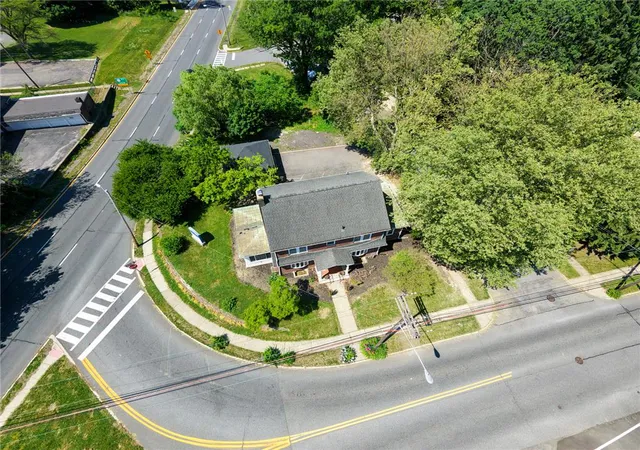 3rd image of 192 Lincoln Rd, Phillipsburg, NJ 08865 | MLS# 777706