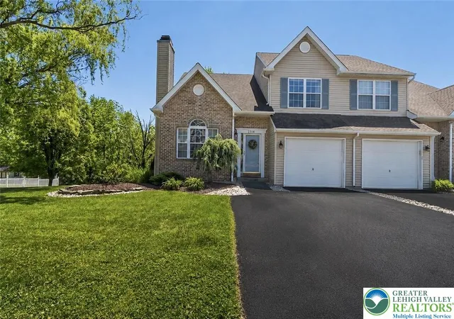 Homes for sale in North Whitehall Twp, PA | 2314 Red Maple Dr, North Whitehall Twp, PA 18037 | MLS# 777707