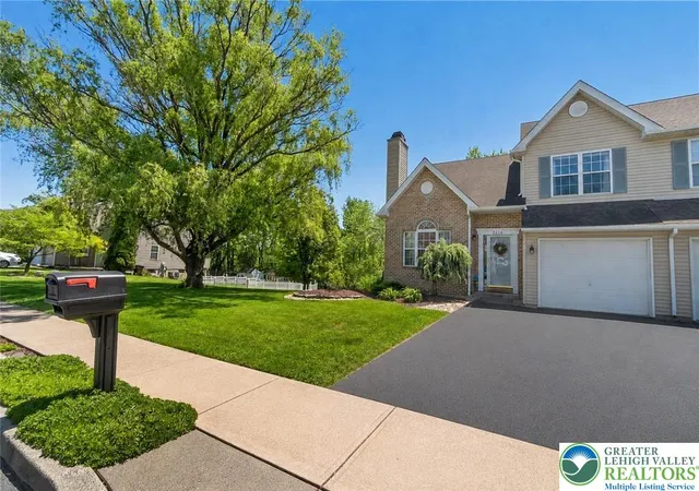 Homes for sale in North Whitehall Twp, PA | 2314 Red Maple Dr, North Whitehall Twp, PA 18037 | MLS# 777707
