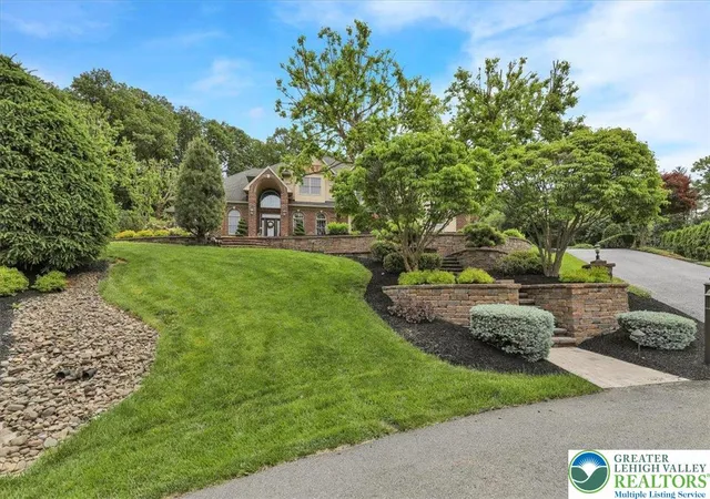 Homes for sale in Bern Twp, PA | 212 Hillview Cir, Bern Twp, PA 19533 | MLS# 777584