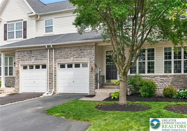 Homes for sale in Upper Macungie Twp, PA | 1071 King Wy, Upper Macungie Twp, PA 18031 | MLS# 777835