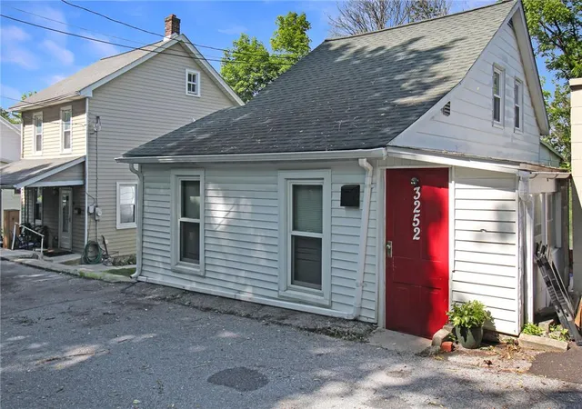 2nd image of 3252 Quarry St, Whitehall, PA 18052 | MLS# 777938