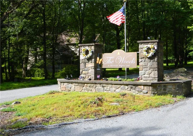 42nd image of 328 Pin Oak Rd, Jackson Twp, PA 18360 | MLS# 777826