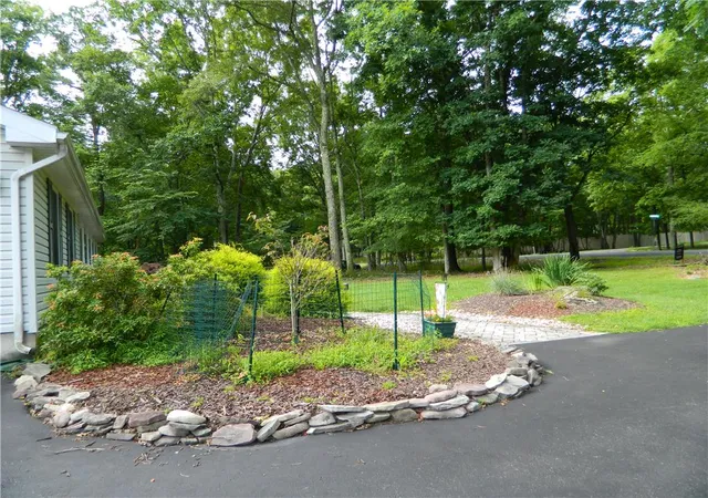 4th image of 328 Pin Oak Rd, Jackson Twp, PA 18360 | MLS# 777826