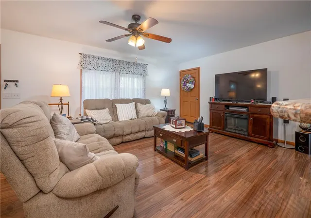 4th image of 5250 Brunswick Ln, Macungie, PA 18062 | MLS# 777730