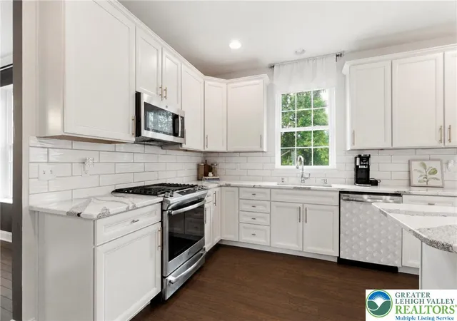 Homes for sale in Palmer Twp, PA | 25 Crest Blvd, Palmer Twp, PA 18045 | MLS# 777962