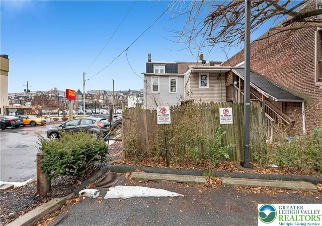 Listing Photo 4 - Condo for sale in building located at 331 Broadway, Bethlehem City, PA 18015