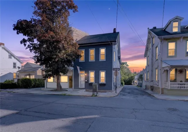 2nd image of 122 Front St, Catasauqua, PA 18032 | MLS# 777933