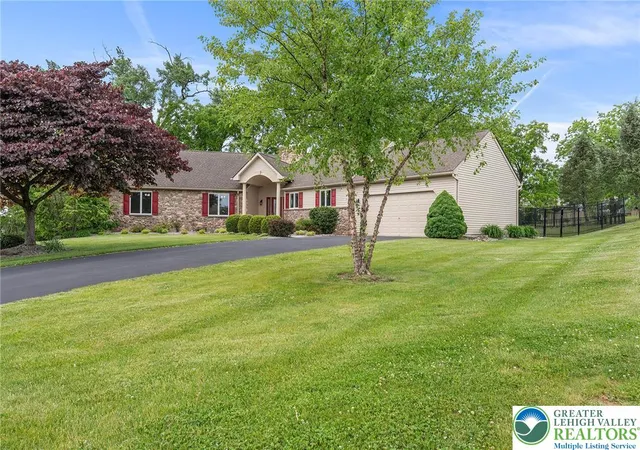 Homes for sale in Lower Macungie Twp, PA | 1223 Morning Star Dr, Lower Macungie Twp, PA 18106 | MLS# 777720