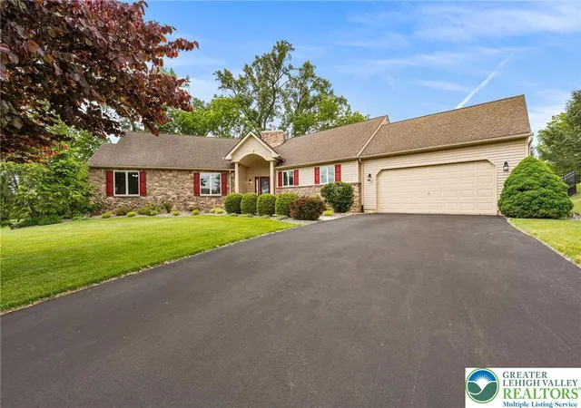 Homes for sale in Lower Macungie Twp, PA | 1223 Morning Star Dr, Lower Macungie Twp, PA 18106 | MLS# 777720