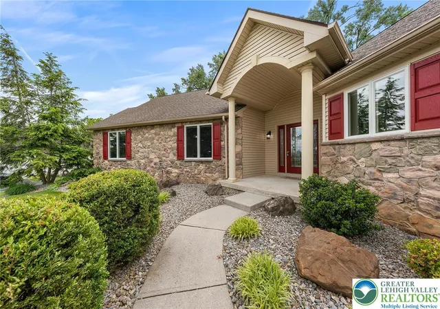 Homes for sale in Lower Macungie Twp, PA | 1223 Morning Star Dr, Lower Macungie Twp, PA 18106 | MLS# 777720