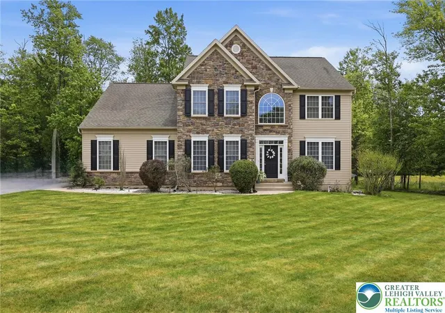 1st image of 1017 Woodberry Dr, Mountain Top, PA 18707 | MLS# 778051