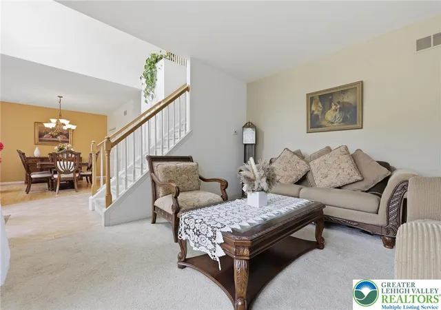 4th image of 1017 Woodberry Dr, Mountain Top, PA 18707 | MLS# 778051