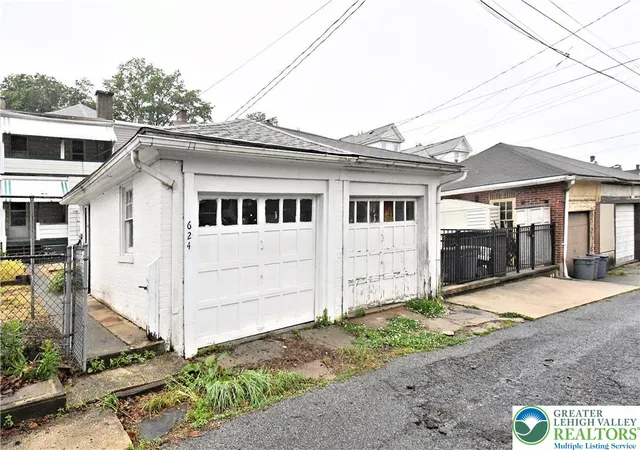 Homes for sale in Bethlehem City, PA | 624 8th Ave, Bethlehem City, PA 18018 | MLS# 778057