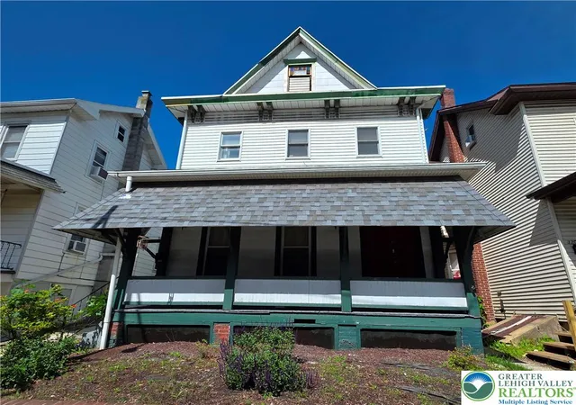 Homes for sale in Lehighton Boro, PA | 318 N 1st St, Lehighton Boro, PA 18235 | MLS# 778062