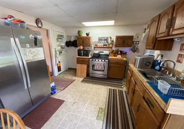 3rd image of 842 Chestnut St, Emmaus Boro, PA 18049 | MLS# 778070