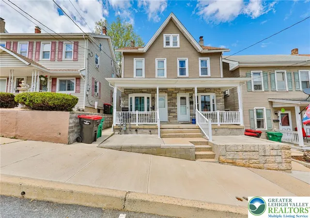 Photo 2 of Single family home for sale at 230 Carbon St, Lehighton, PA 18235 | MLS# 777689 | Listing updated on 2026-08-02