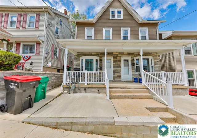 Photo 3 of Single family home for sale at 230 Carbon St, Lehighton, PA 18235 | MLS# 777689 | Listing updated on 2026-08-02