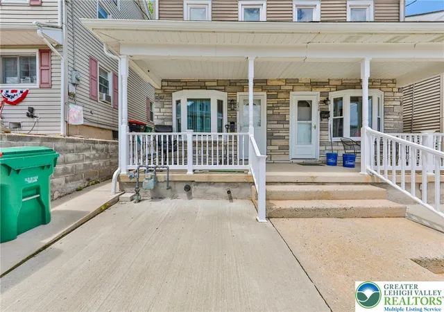 Photo 4 of Single family home for sale at 230 Carbon St, Lehighton, PA 18235 | MLS# 777689 | Listing updated on 2026-08-02