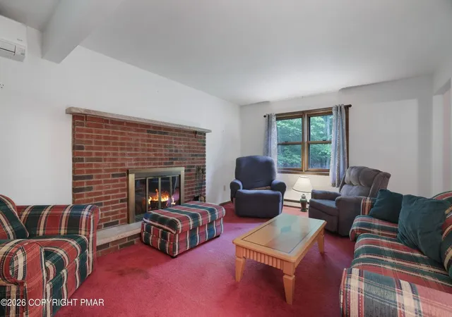 Homes for sale in Chestnuthill Twp, PA | 1585 Starry Ln, Chestnuthill Twp, PA 18330 | MLS# 778081