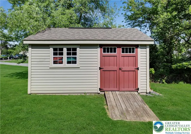 Homes for sale in Salisbury Twp, PA | 1244 Taft Ave, Salisbury Twp, PA 18103 | MLS# 778139