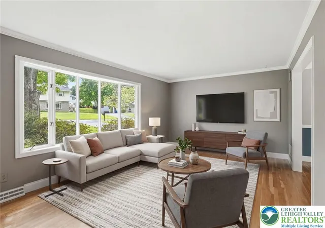 Homes for sale in Lower Saucon Twp, PA | 2065 Pleasant Dr, Lower Saucon Twp, PA 18015 | MLS# 778042