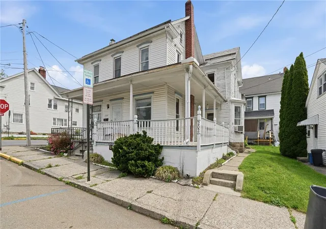 Homes for sale in Pen Argyl Boro, PA | 202 S Schanck Ave, Pen Argyl Boro, PA 18072 | MLS# 777802